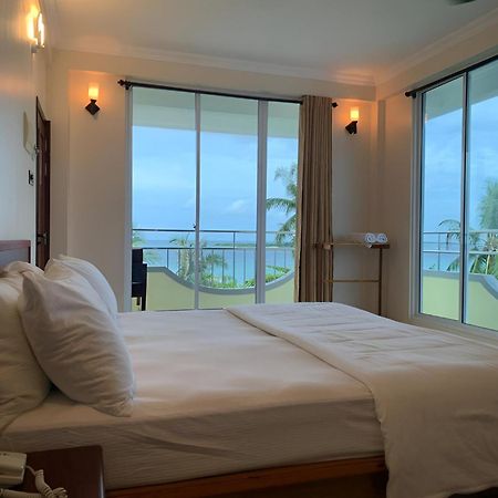 Noah Private Beach House Himmafushi Exteriör bild